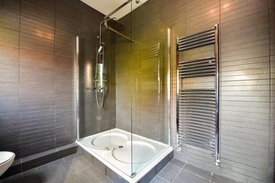 Quirky 4 Bedroom Apartment With Terrace كارديف المظهر الخارجي الصورة