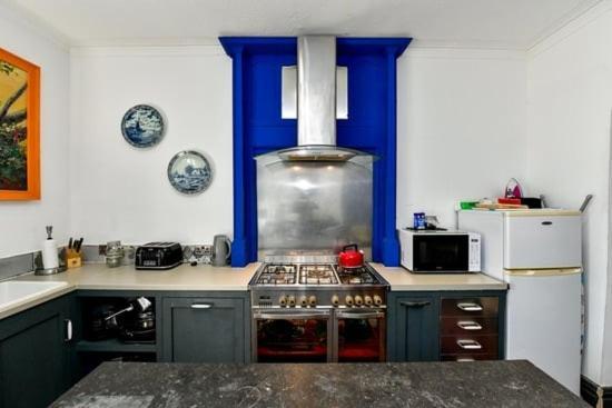 Quirky 4 Bedroom Apartment With Terrace كارديف المظهر الخارجي الصورة